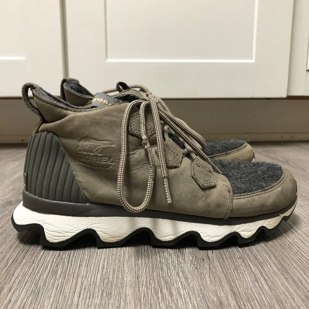 Sorel Women’s Size 7.5 Kinetic Caribou Snow Boot Hiking Shoes Waterproof Fleece
